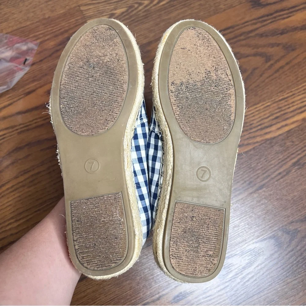Merona Sonya ballet flats in a navy gingham pattern size 7